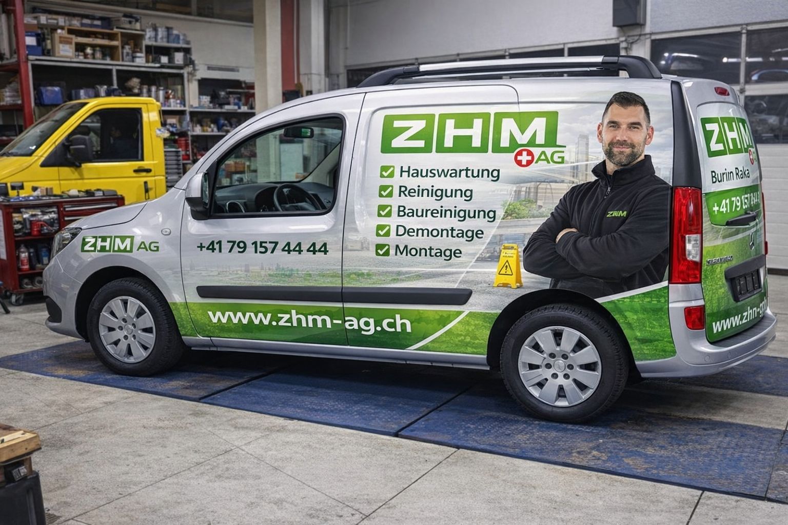ZHM Servicefahrzeug mit Beschriftung Hauswartung, Reinigung, Baureinigung, Demontage und Montage